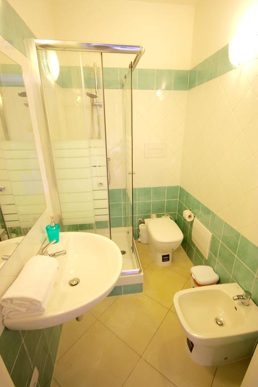 Park 20 Guesthouse Olbia Buitenkant foto