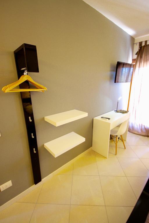Park 20 Guesthouse Olbia Buitenkant foto
